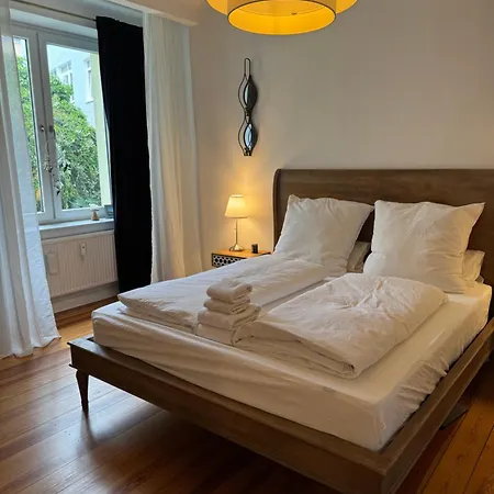 شقة Grosszuegige Altbauwohnung Mit Balkon *