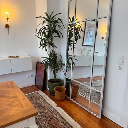 شقة Grosszuegige Altbauwohnung Mit Balkon *