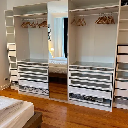 Lejlighed Grosszuegige Altbauwohnung Mit Balkon *